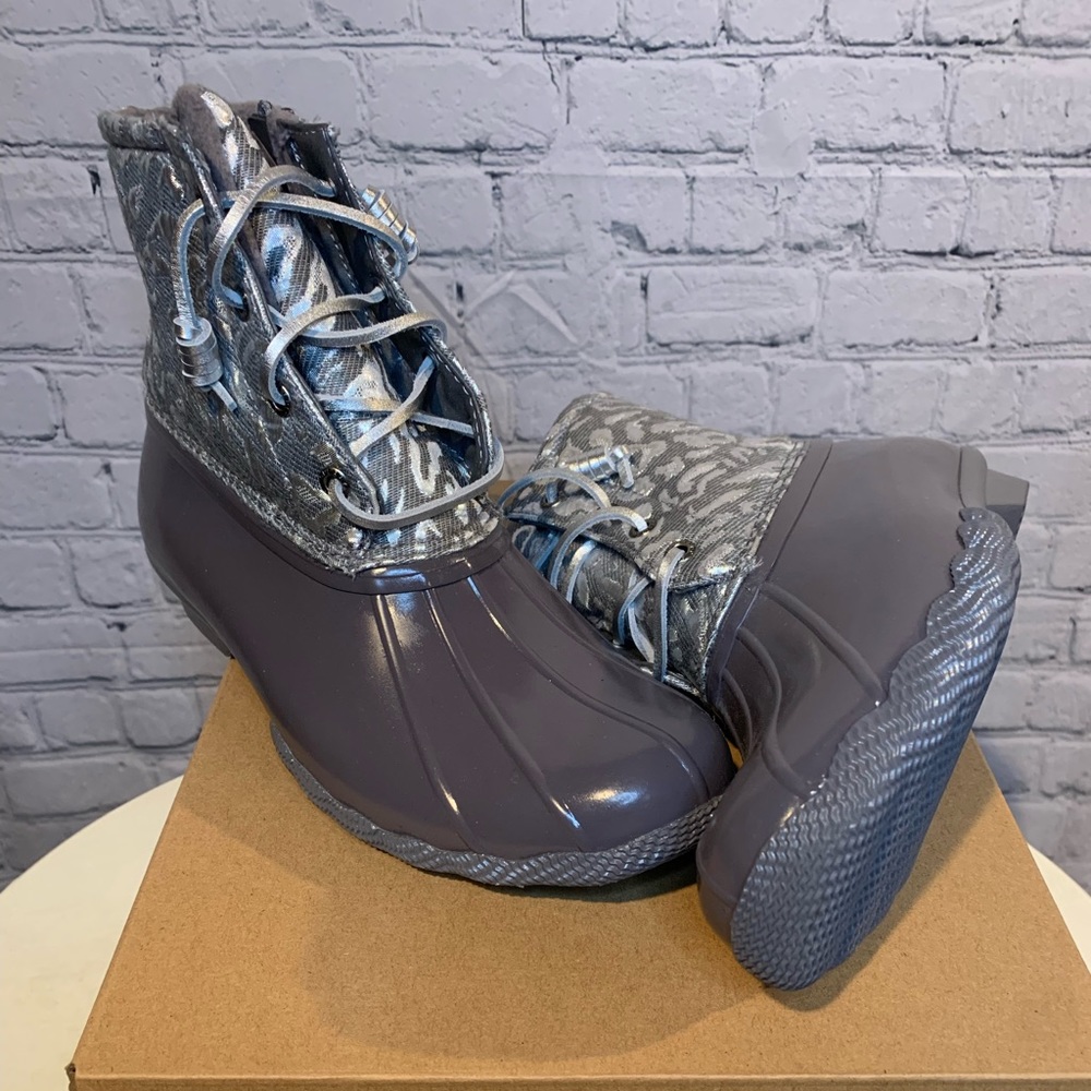 BRAND NEW SPERRY BOOTS